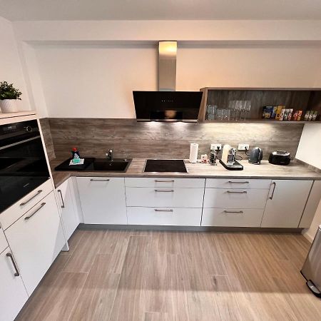 Veens Crew Home 4 Pax Dreieich Bagian luar foto