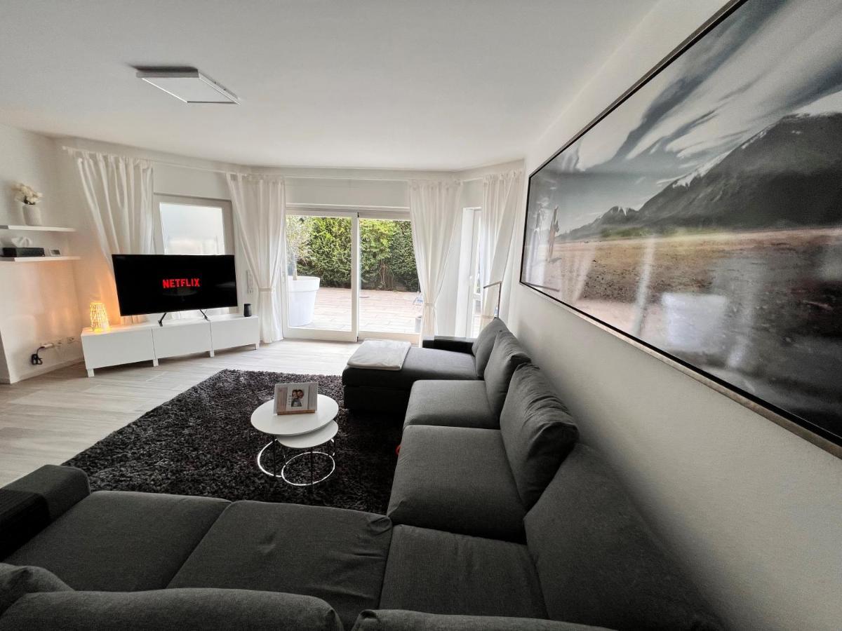 Veens Crew Home 4 Pax Dreieich Bagian luar foto